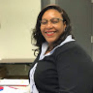 Meet your Posher, Dominique